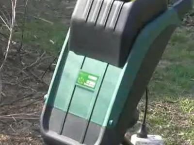 Великий обсяг контейнера садового подрібнювача Iron Angel ES 2500 Великий обсяг контейнера садового подрібнювача Iron Angel ES 2500