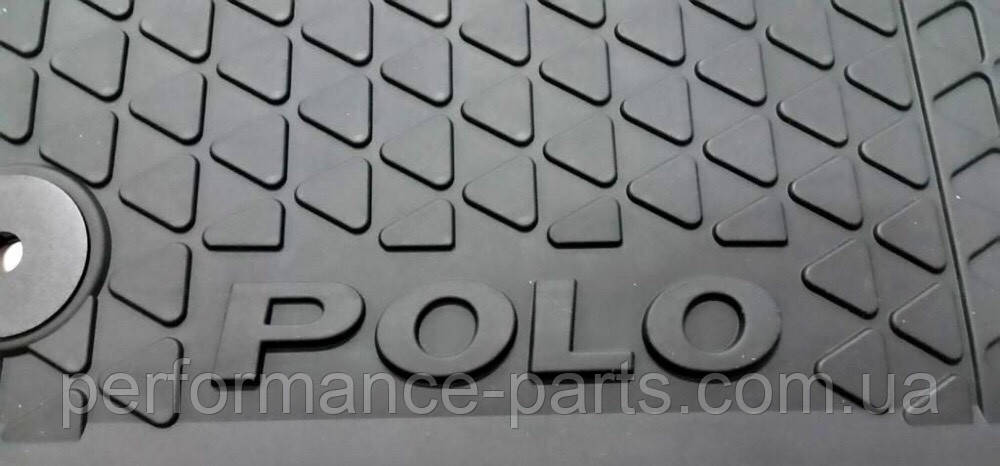 Оригінальні килимки Volkswagen Polo комплект перед зад 4 штуки 6R1061500A82V