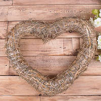 Серце із соломи велике