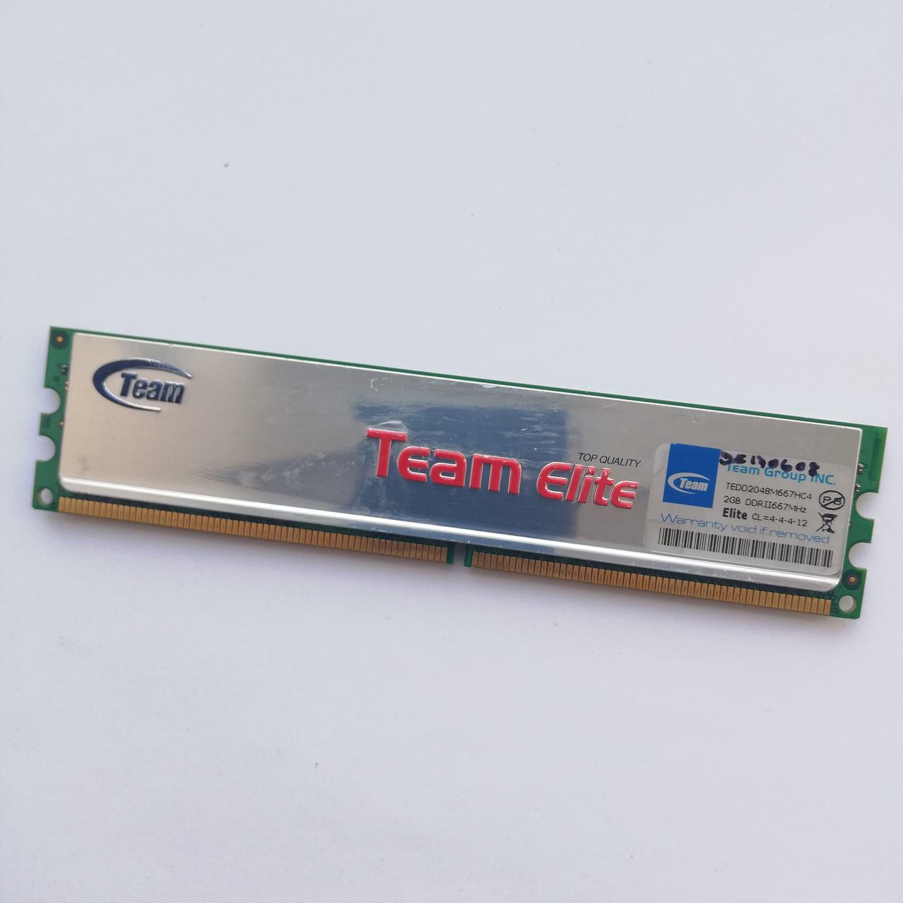 Игровая оперативная память Team Elite DDR2 2Gb 667MHz PC2 5300U CL4 (TEDD2048M667HC4) Б/У