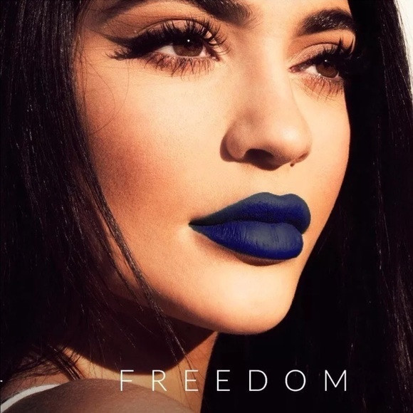 Стойкая матовая помада Kylie Cosmetics Freedom - фото 2 - id-p932252009