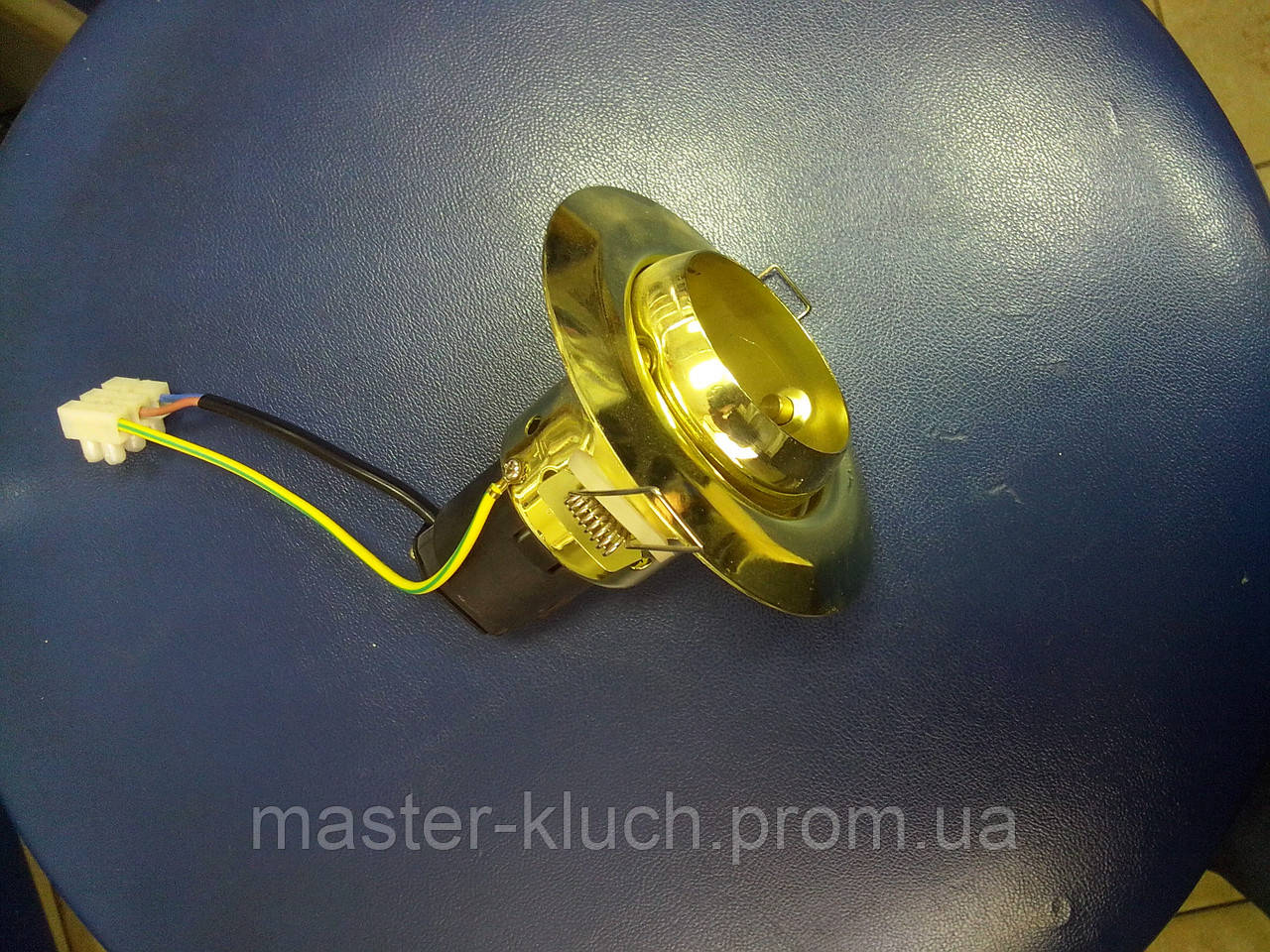 Точечный светильник поворотный BRILUM APRE-63R золотистый - фото 5 - id-p86473796
