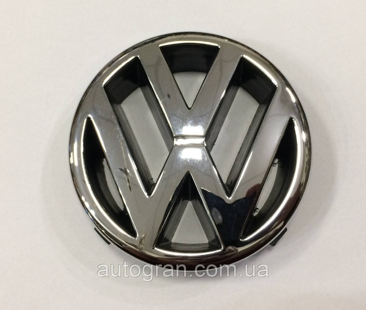 Емблема решітки радіатора Volkswagen VW Transporter T4 Caravelle коса морда 3B0853601