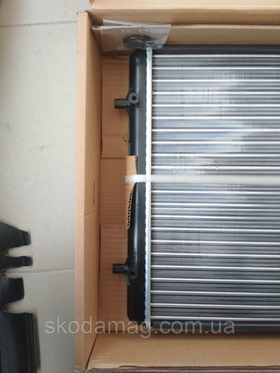 Радиатор системы охлаждения антифриза Шкода Октавия ТУР Octavia Tour 1.9 TDI 1.8 Т 2.0 APK SkodaMag - фото 4 - id-p40636173