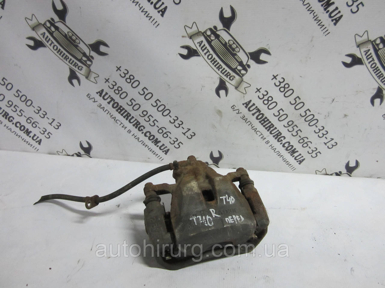 Суппорт передній правий Toyota Camry 40, фото 1