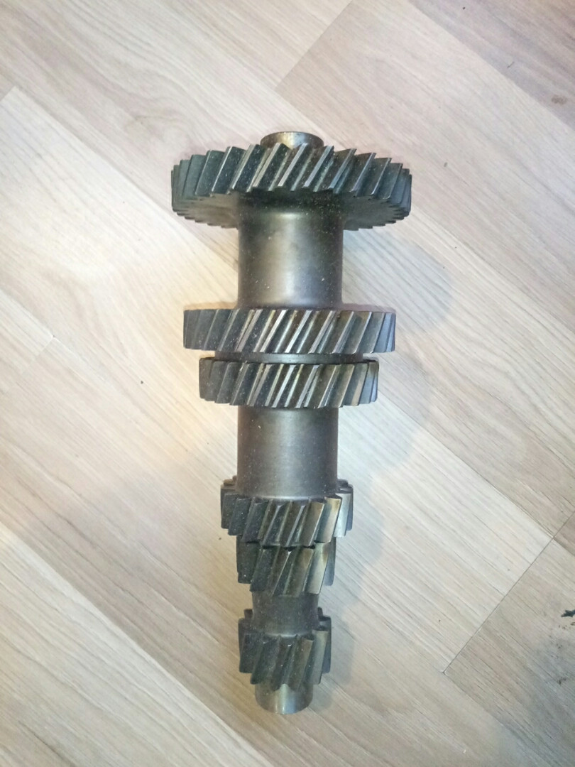 Вал проміжний КПП Івеко Дейлі E1 1990-1996 (8857786)