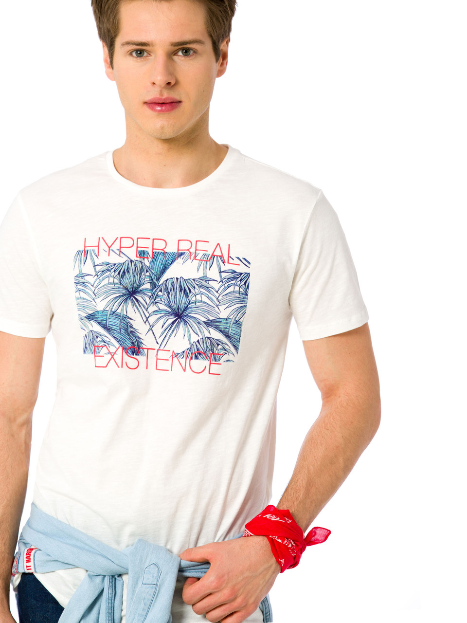 Біла чоловіча футболка Lc Waikiki / Лз Вайкікі з написом Hyper real existence