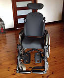 Інвалідна коляска стабілізуюча голову і спину Vermeiren V300 30° Comfort Wheelchair, фото 2