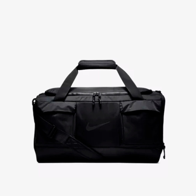 Чоловіча сумка для тренувань Nike Vapor Power | чорна вид спереду