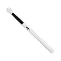 Кисть Kylie Cosmetics Large Fluffy Blending Brush