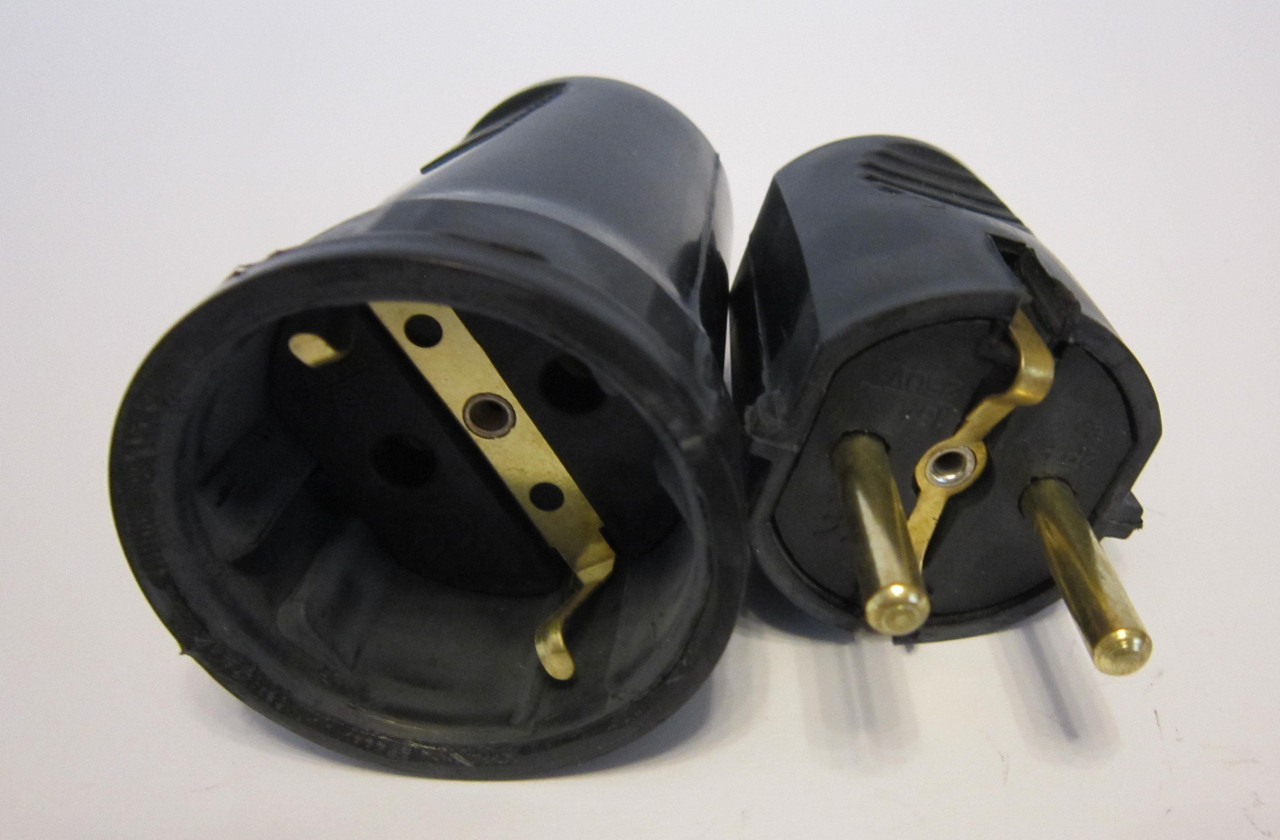 Разъем электрический "папа-мама" латунь 10/16А 250В, цена 27.60 грн ...