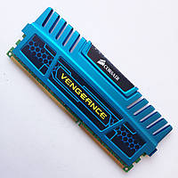Оперативна пам'ять Corsair DDR3 4Gb 1600MHz PC3-12800U CL9 (CMZ16GX3M4A1600C9B) Б/В