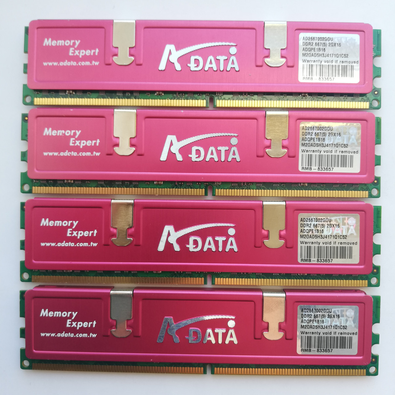 Комплект оперативной памяти Adata DDR2 8Gb (4*2Gb) 667MHz PC2 5300U CL5 (AD2667002GOU) Б/У