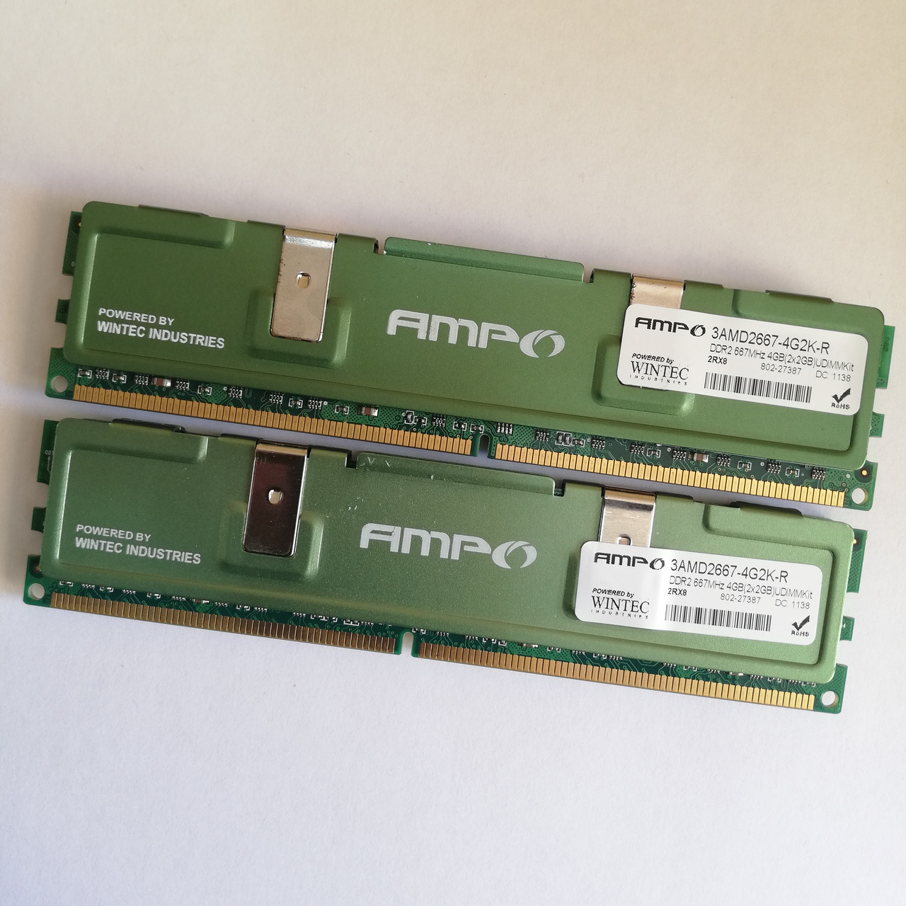 Комплект оперативной памяти Wintec AMPO DDR2 4Gb (2Gb+2Gb) 667MHz PC2 5300U CL5 (3AMD2667-4G2K-R) Б/У