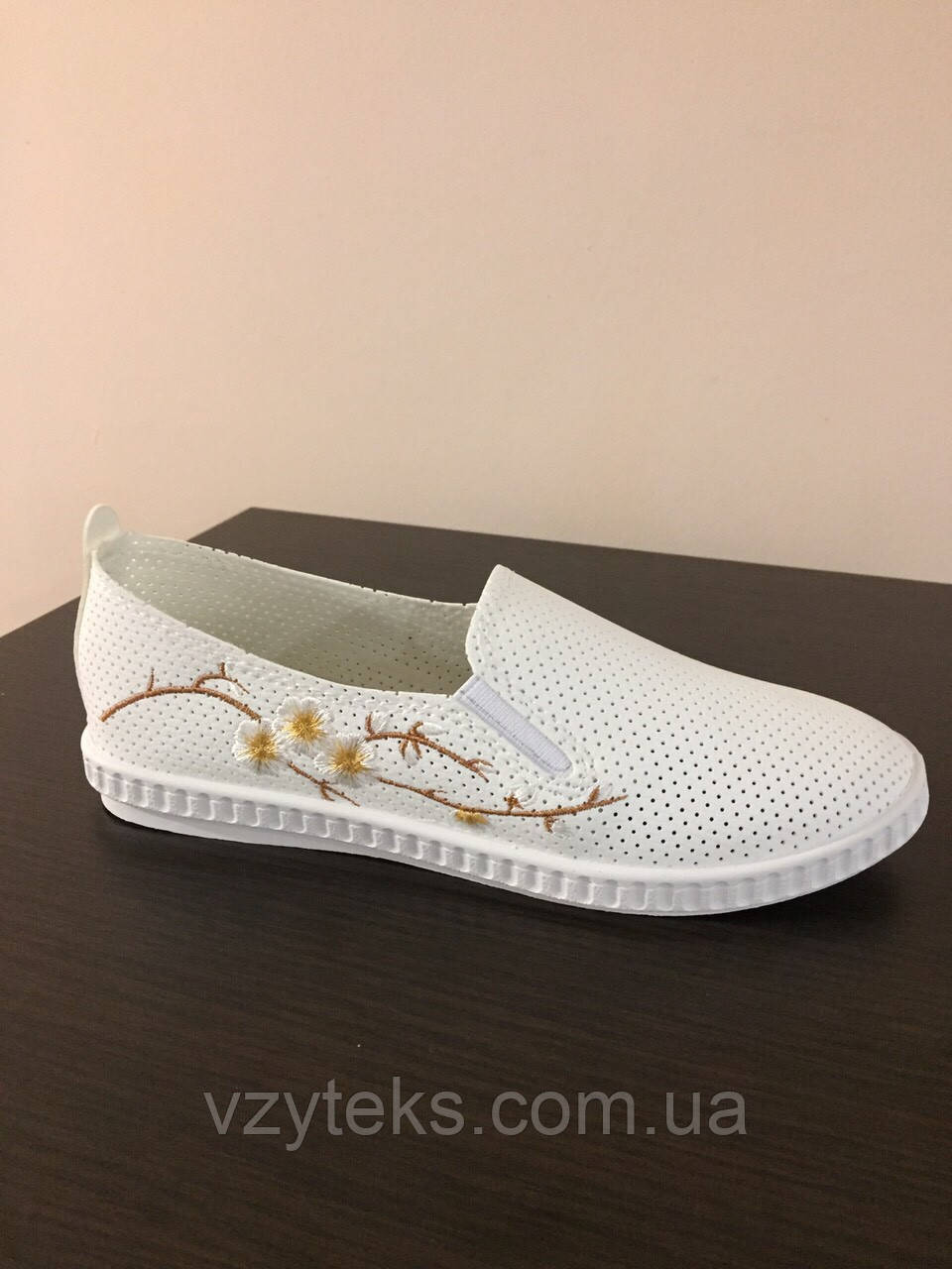 Мокасини жіночі з вишивкою Україна, фото 1