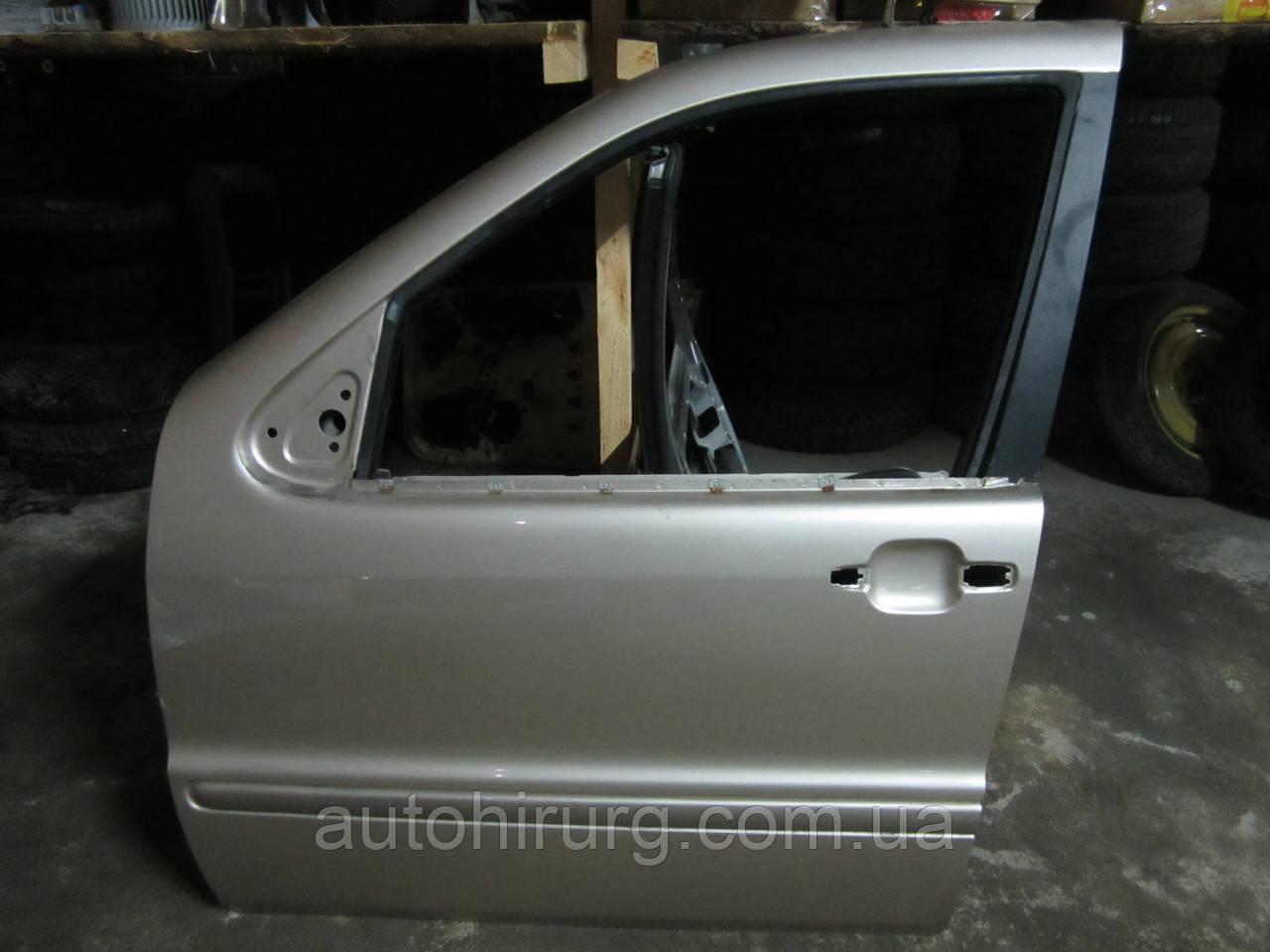 Передні ліві двері Mercedes W163 ML-class