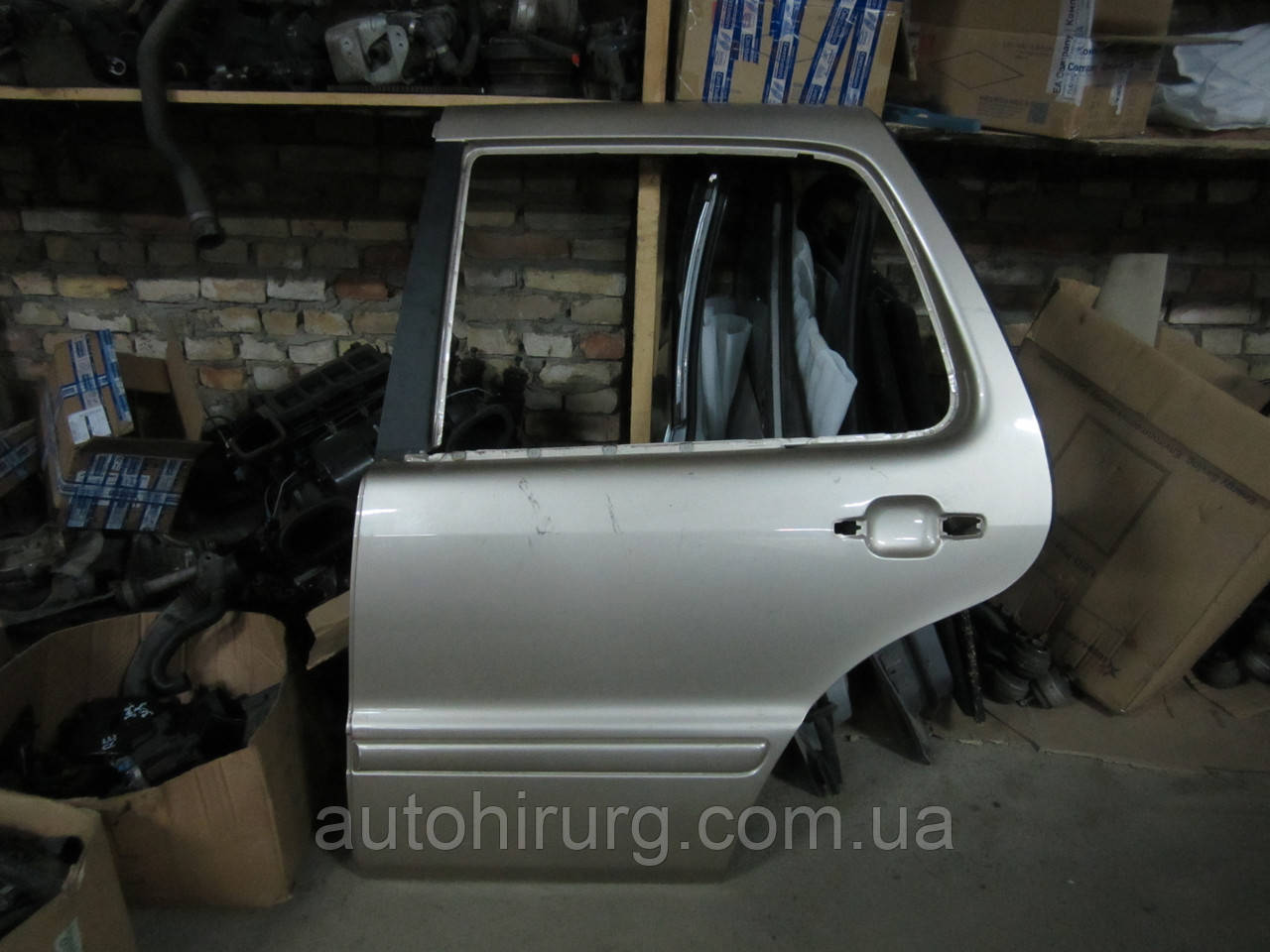 Задні ліві двері Mercedes W163 ML-class