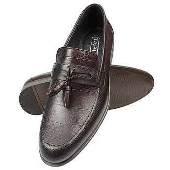 Чоловічі класичні літні туфлі Tapi C-6361 Bordo бордового кольору