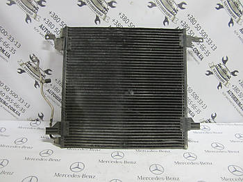 Радіатор охолодження двигуна mercedes w163 ml-сlass