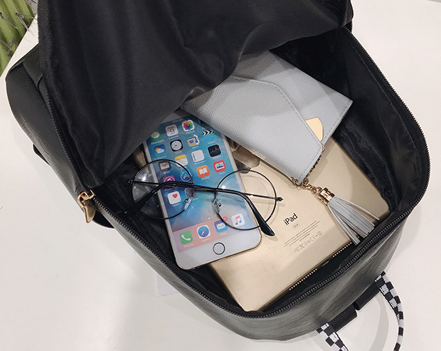 Рюкзак кожзам с двумя вертикальными замками