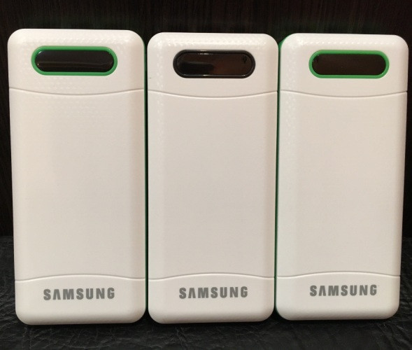 Зовнішній акумулятор Samsung Power Bank 30000 mAh, 3 USB + LCD