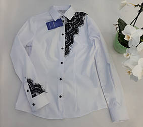 Блуза біла з мереживом