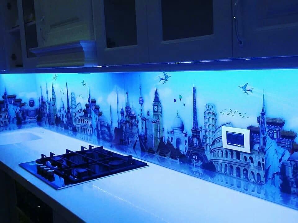 Кухонний фартух із синьою підсвіткою — дива світла, фото 1