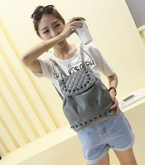 Рюкзак жіночий кожзам. з фурнітурою