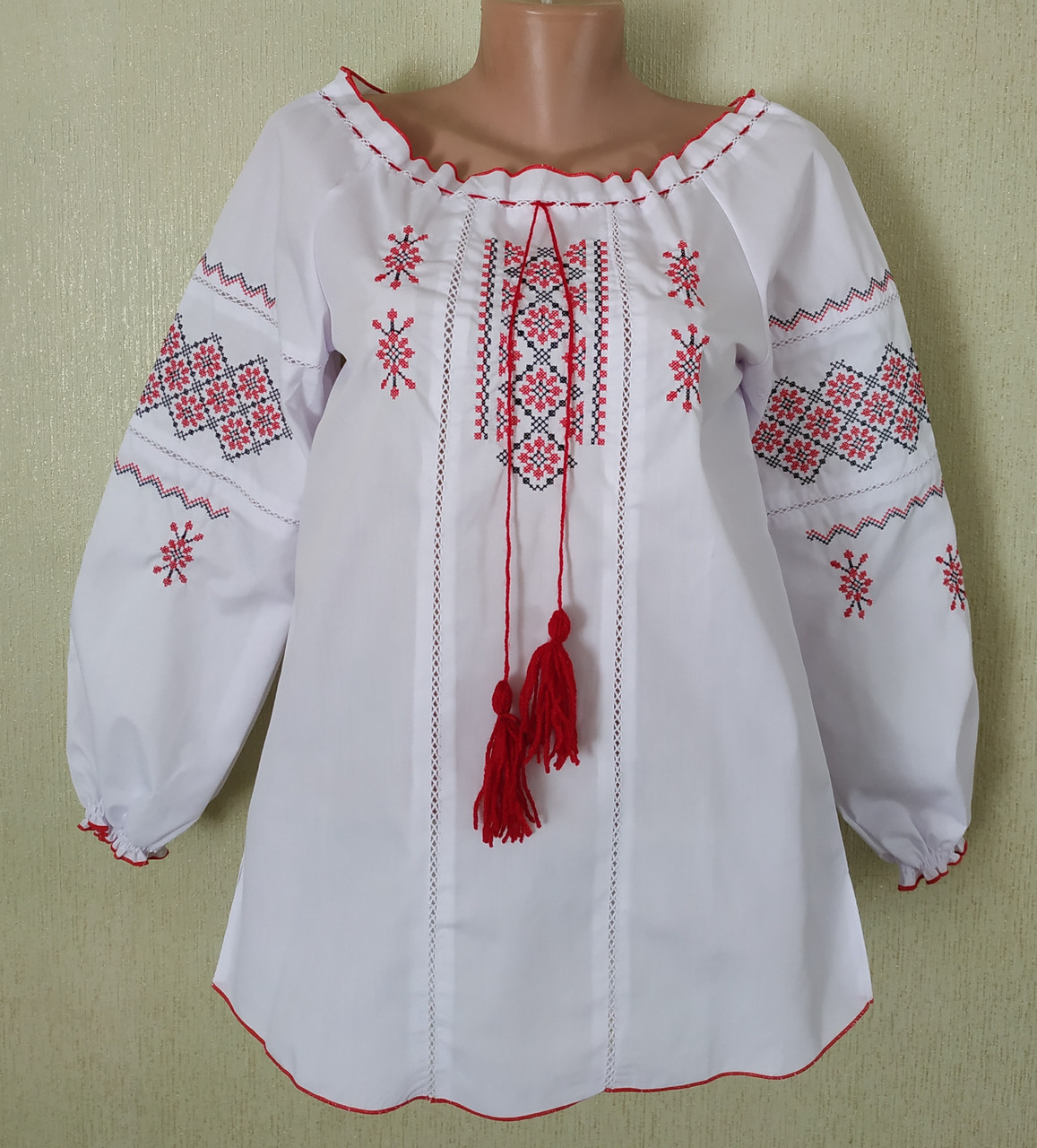 Вишиванка жіноча