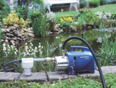 насос для фонтана Насос для фонтана на поверхности