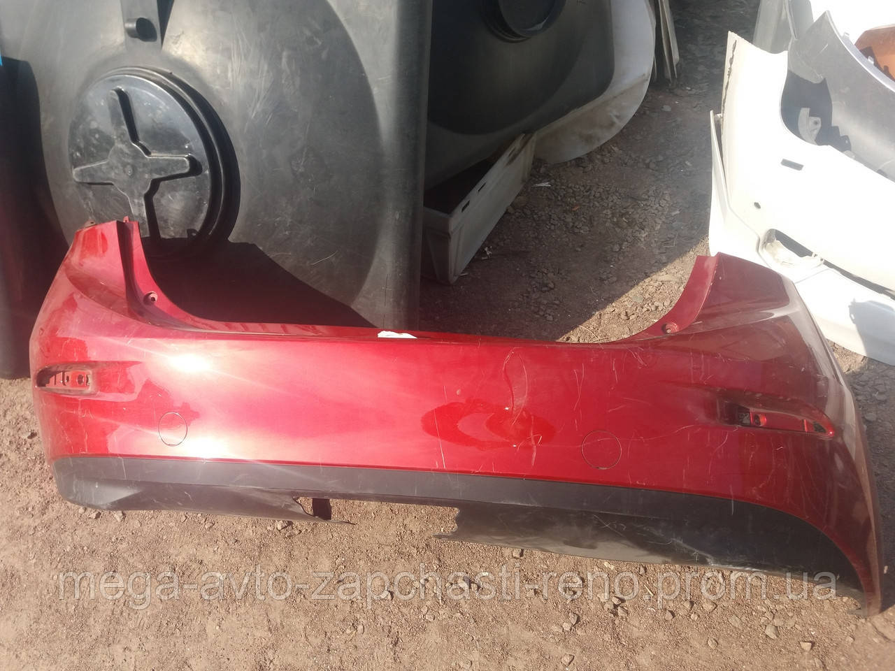 Бампер задній mazda 3 2014