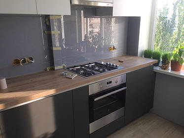 Фартук - серый лакобель. Установка стеклянной панели в Днепре 4