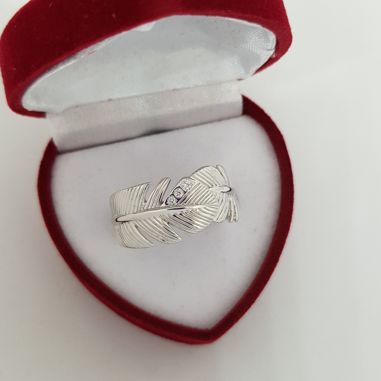 Кільце жіноче Перо з камінчиками