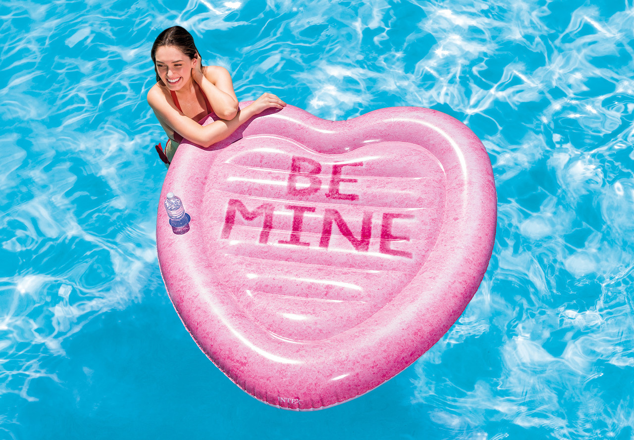 Надувний матрац для плавання Intex 58789 "Конфетне серце" (145х142 см)
