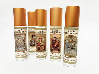 Олива, святлювана перед Диводотворними Іконами Афона