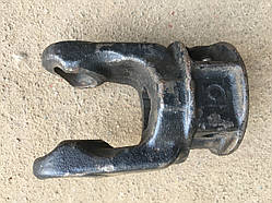 Виделка карданного вала під хрестовину 30х75. Виделка на італійський кардан 6 шліців