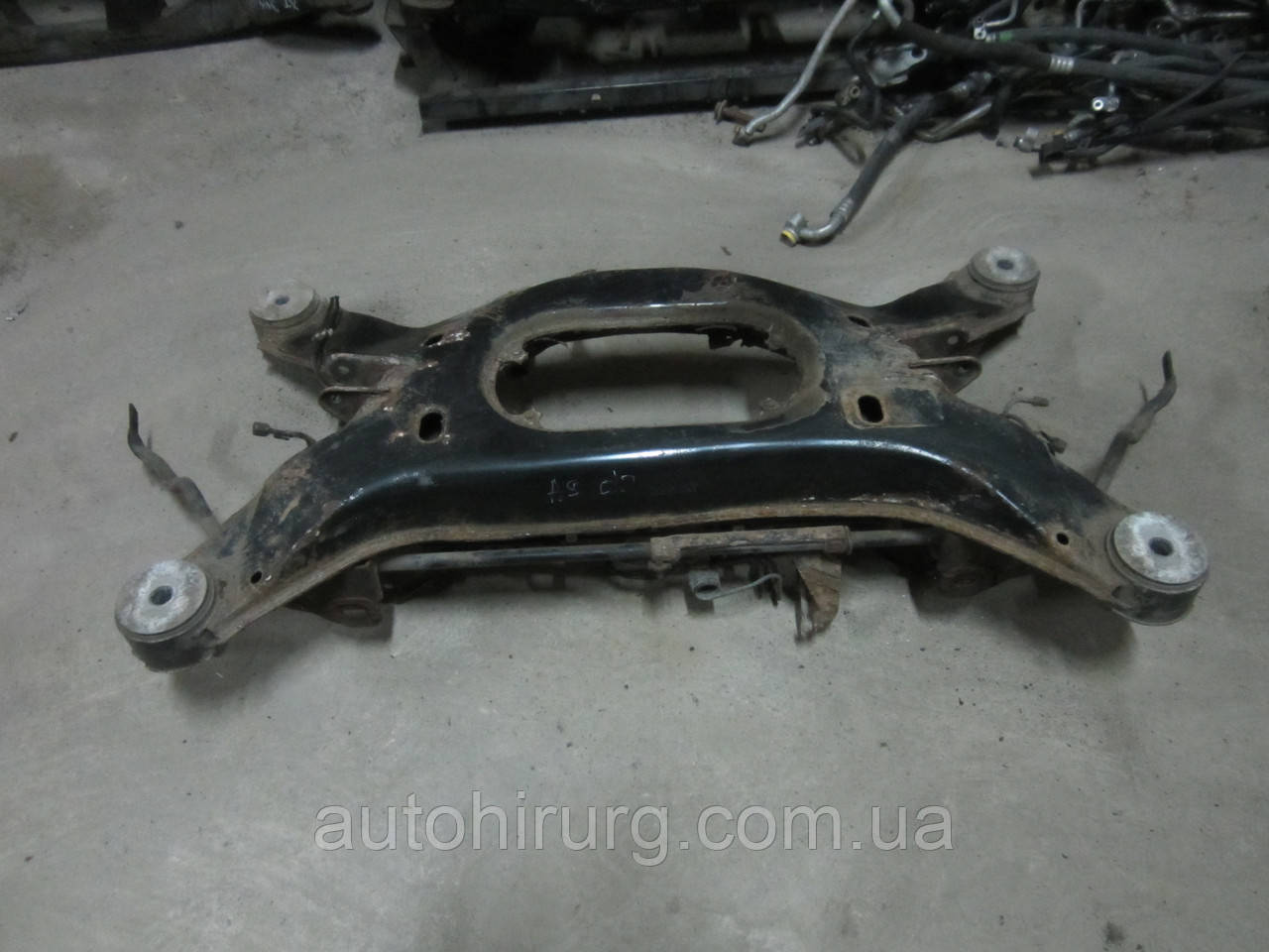 Задній підрамник audi a8 d2 (4E0399315)