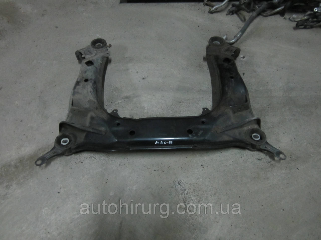Передній підрамник AUDI A4 b6 (8E0399313)