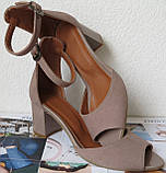 Goldi! Ніжні літні жіночі туфлі босоніжки підбор 6,5 см замша бежева дуже зручні 37,39,40 розм, фото 7