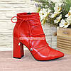 Черевики шкіряні на високому стійкому каблуці, декоровані гумкою, фото 2