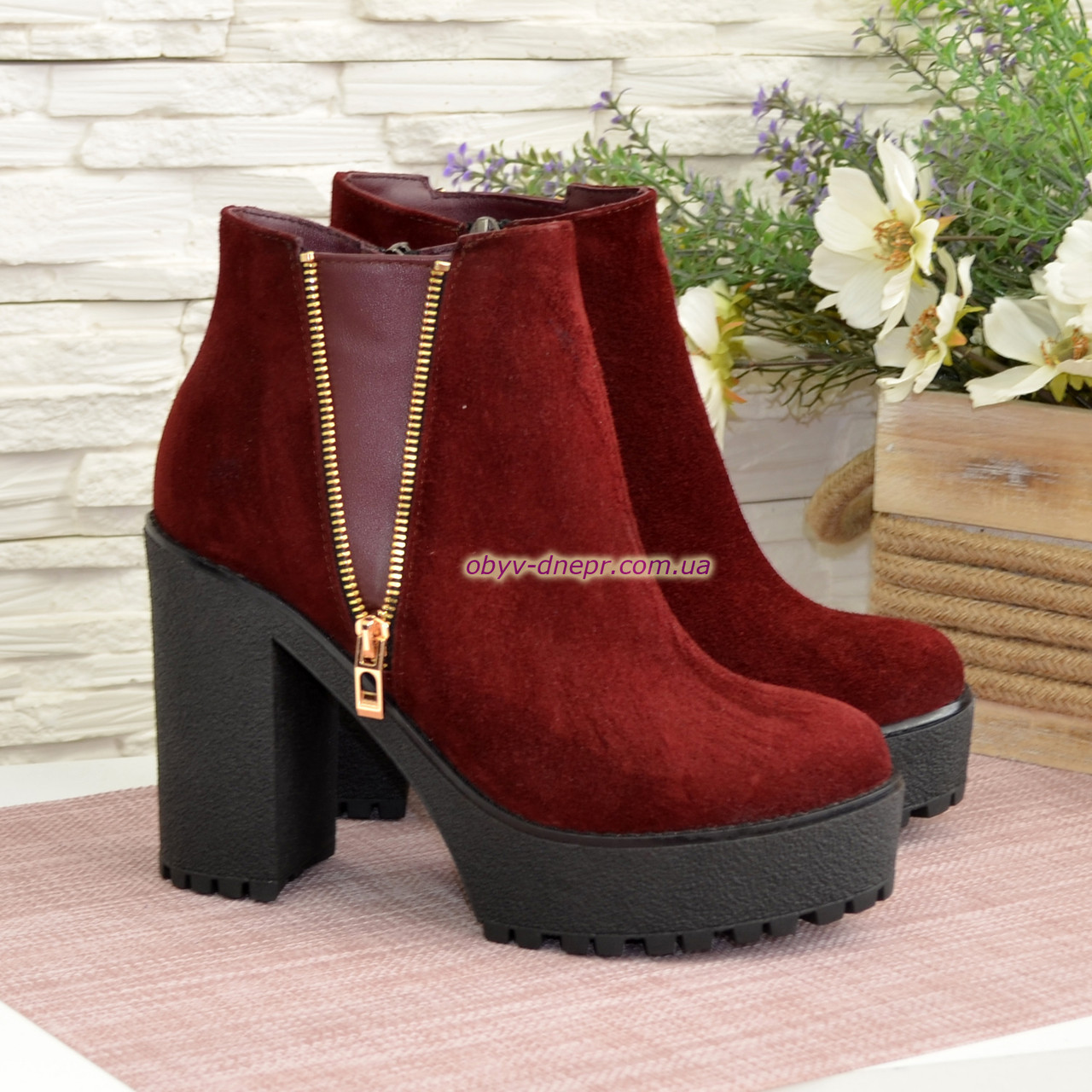 Замшеві черевики на стійкому каблуці, колір бордо, фото 1