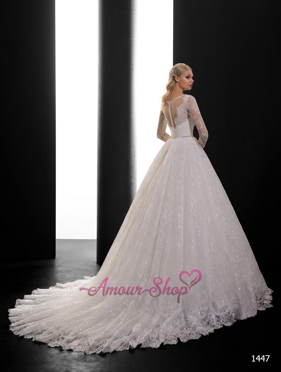 Лаконічне весільне плаття з гіпюру в паєтках, фото 1