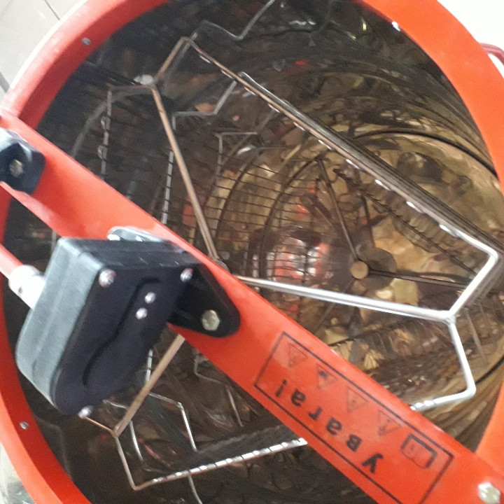 Медогонка 3-рамкова неповоротна, Ø 465 мм бак Н/Ж (касети зварні — порошкового покриття), фото 1