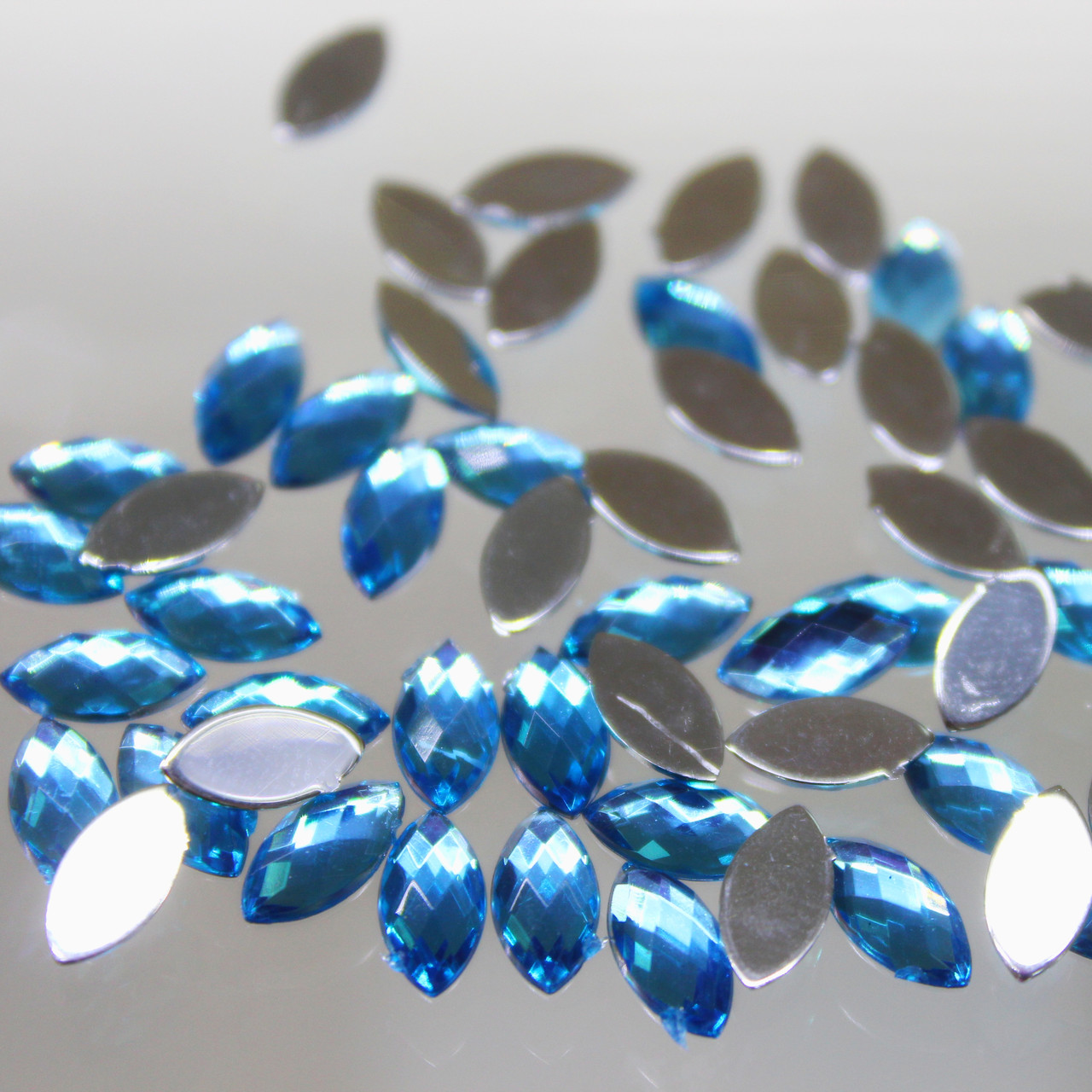 Акриловый листик Aquamarine 5*10.Цена за 1шт