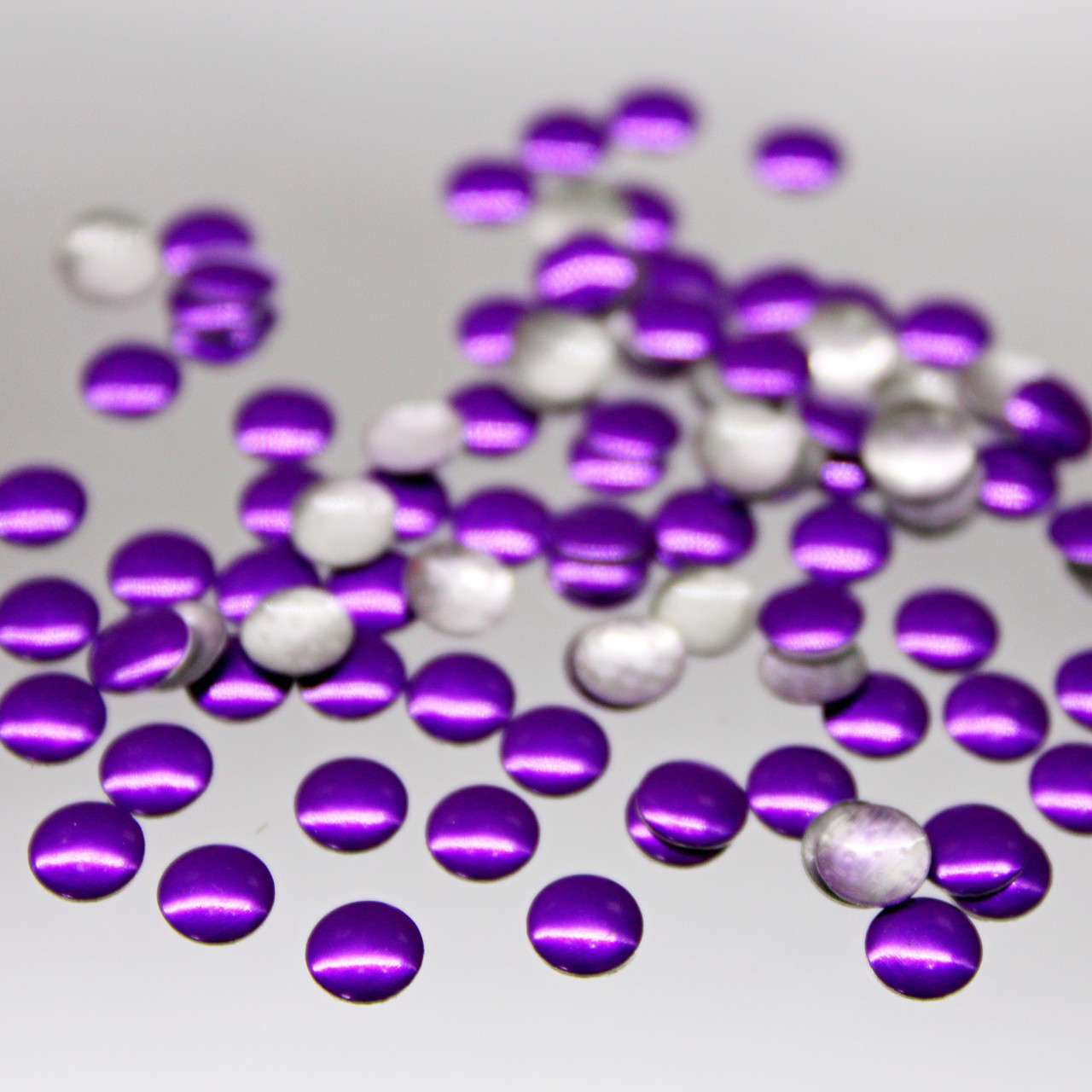 Металлостразы круглые 7мм термоклеевые.Цвет Фиолетовый .Цена за 100шт - фото 1 - id-p91699959