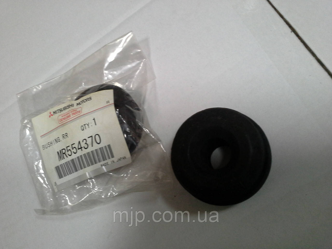 Оригінальна втулка заднього амортизатора MR554370.