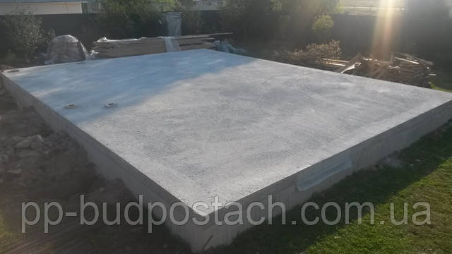 Плитний фундамент 