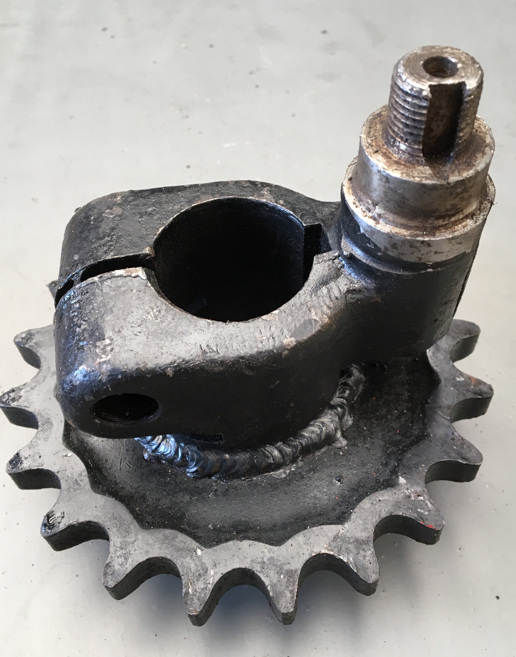 S K様 КРИВОШИП СО ЗВЕЗД. (ЭКСЦЕНТРИК) Z=20, T=19,05 (205 ПОДШ.) НИВА СК