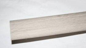 Плінтус Тіс 14 Дуб білий 56мм з кабель - каналом