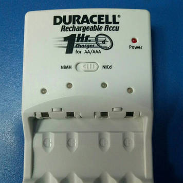 Зарядное устройство Duracell CEF80KTN
